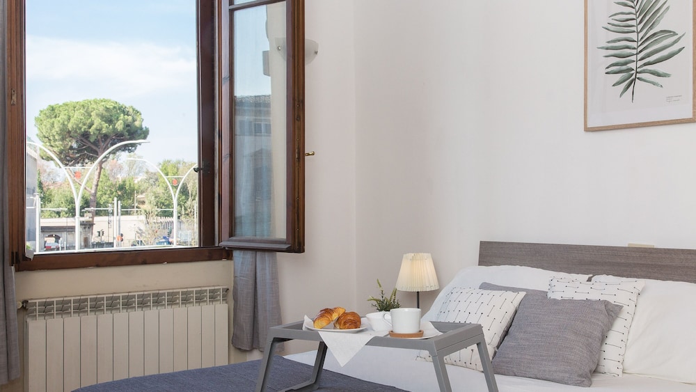 Rental In Rome Rosselli Palace Deluxe 3 Apartment 17/50