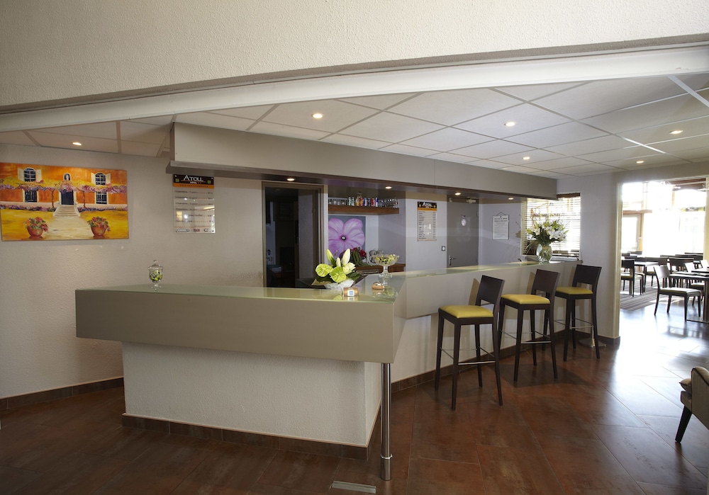 HOTEL ATOLL 50/64
