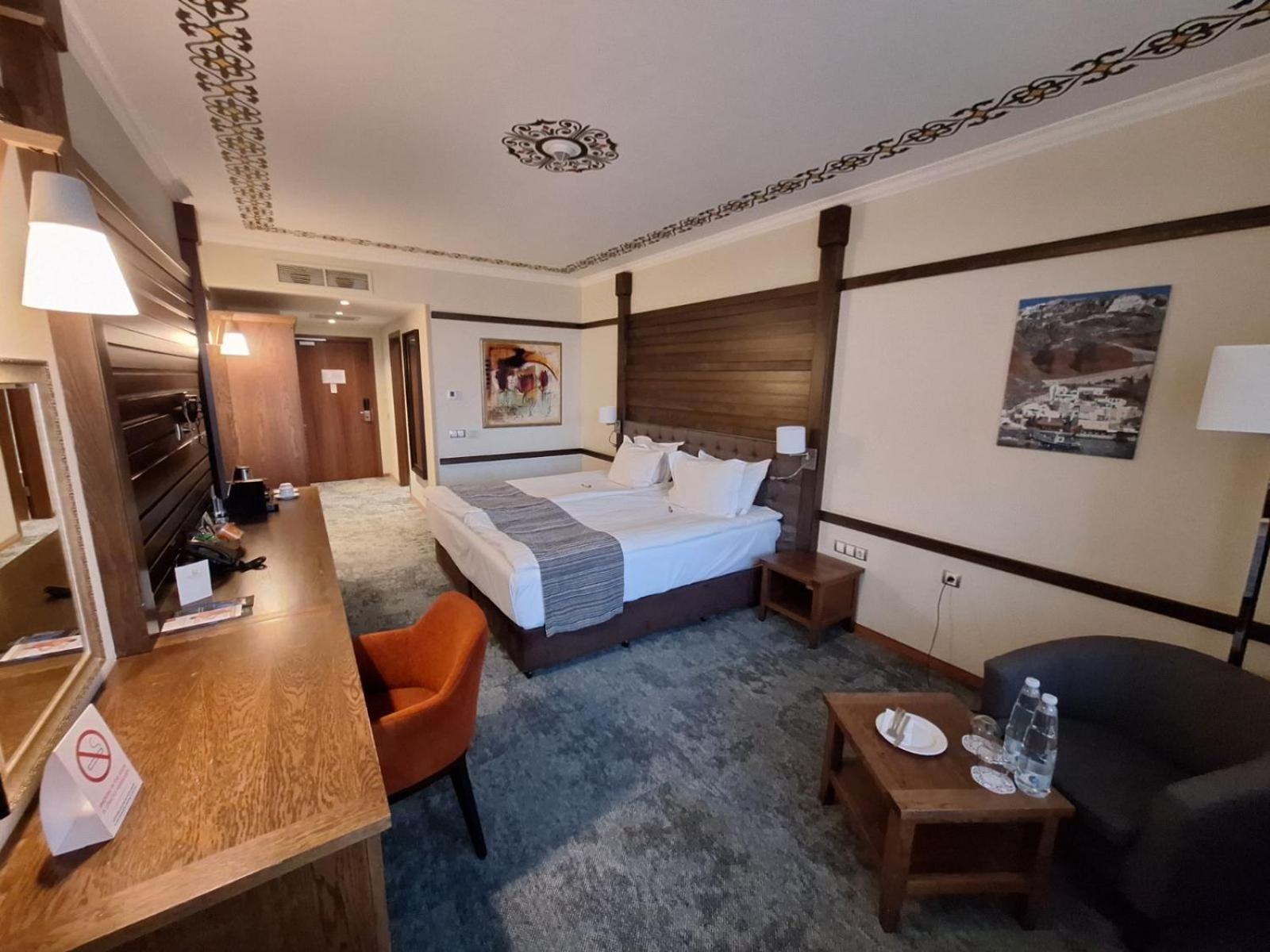 Comfort, Double or Twin Bed