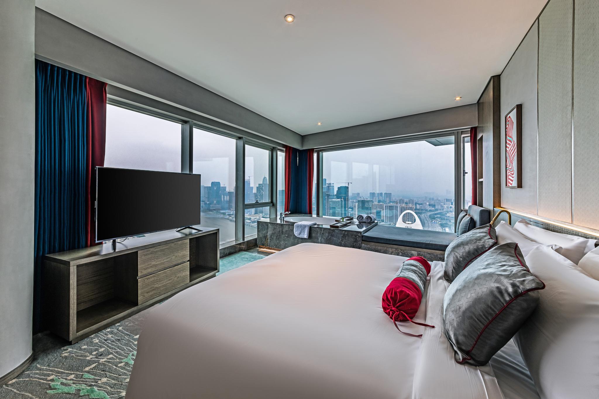 Elegant, Suite, River View, Canton Tower