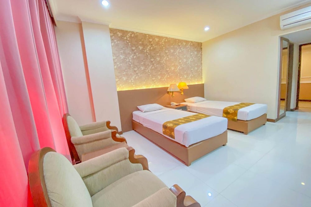 Riyadi Palace Hotel 22/61