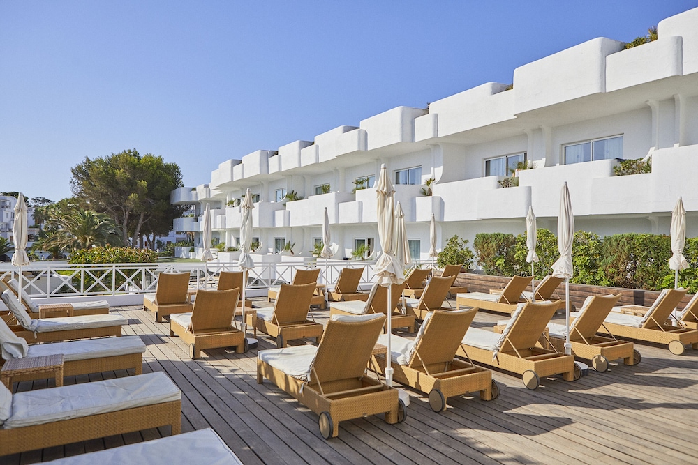 Hotel Rocamarina 65/66
