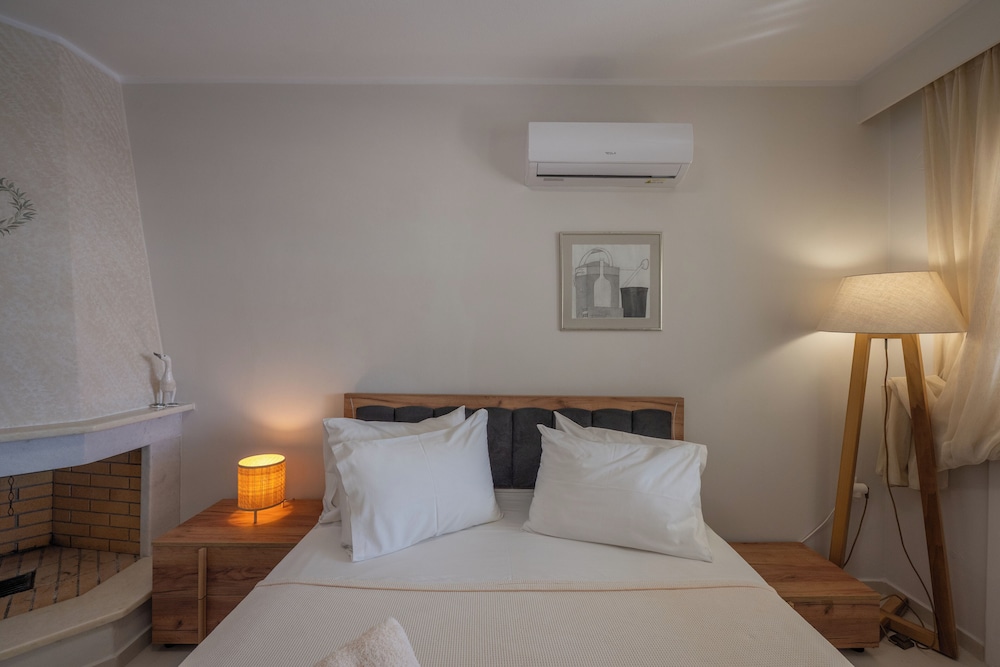 4 BEDROOMS, VILLA, SEA VIEW