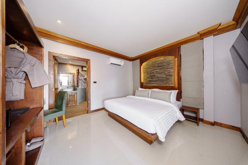 3 Bedrooms, Pool, Villa