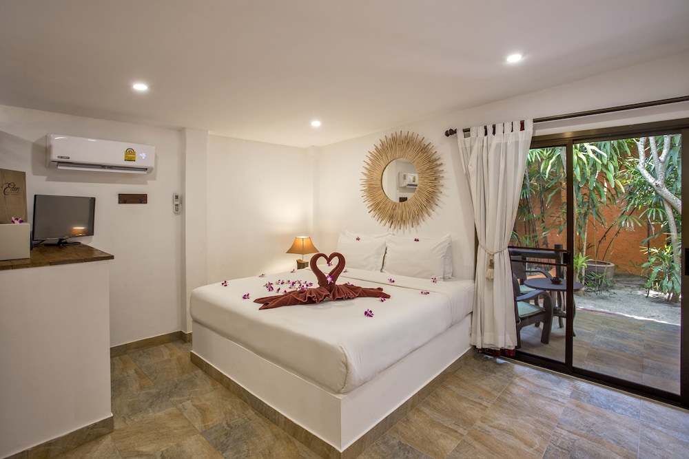 Eden Bungalows 33/71