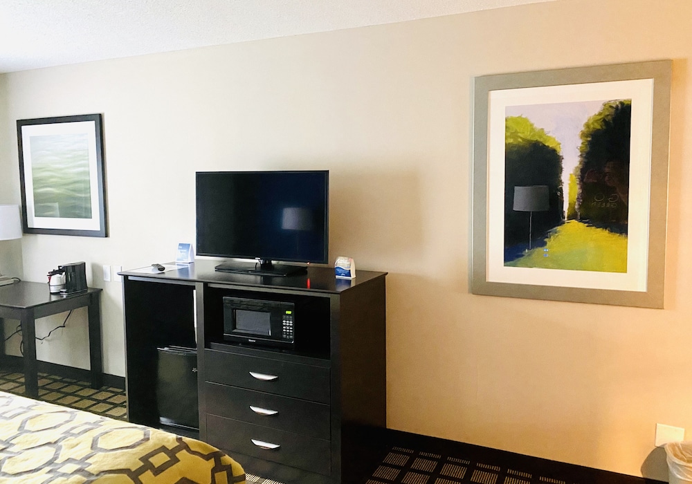 Baymont by Wyndham Latham Albany Airport 18/25