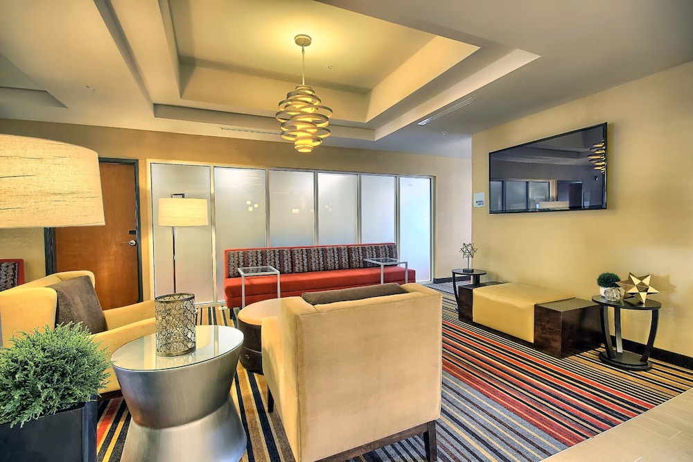 Holiday Inn Express And Suites Ironton 49/76