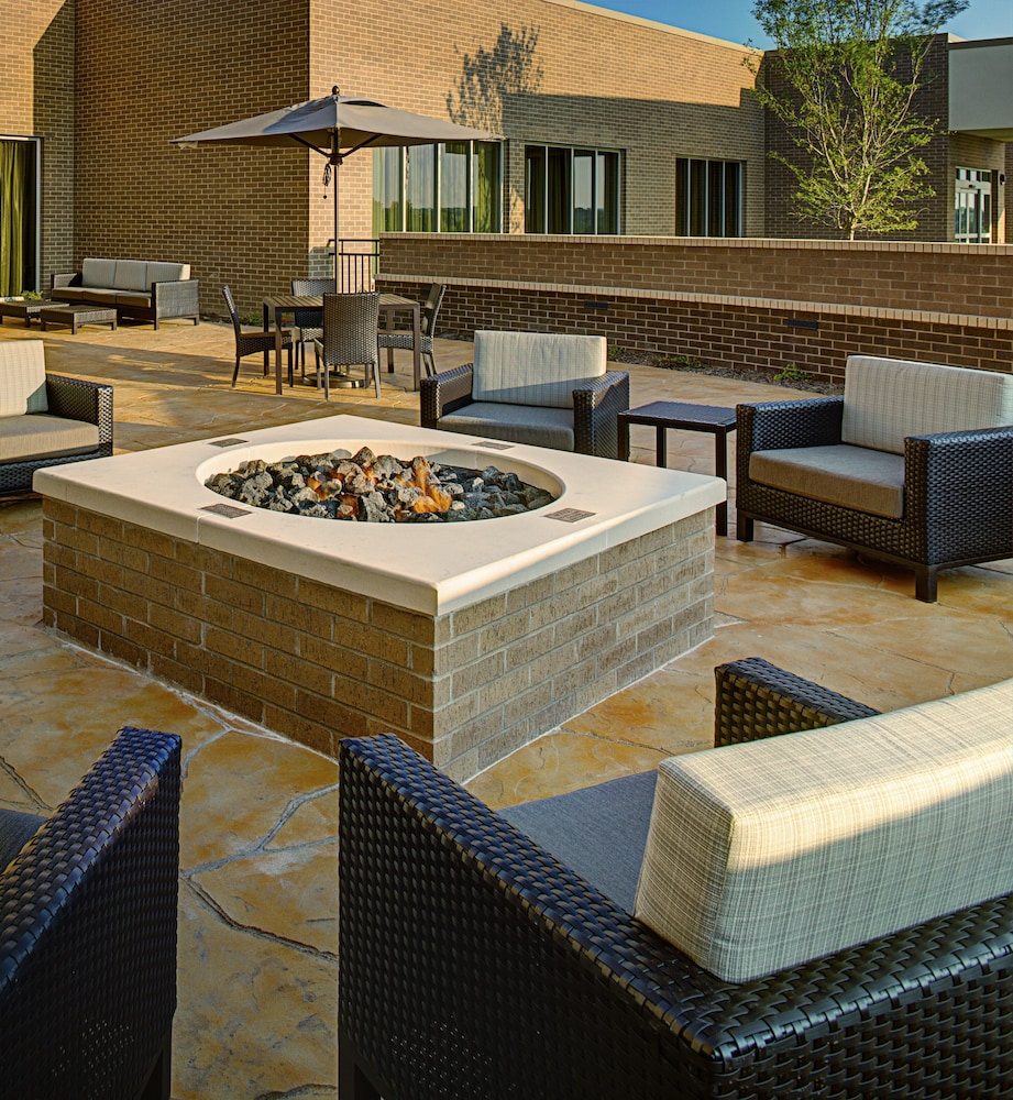COURTYARD by MARRIOTT DALLAS CARROLLTON 26/49