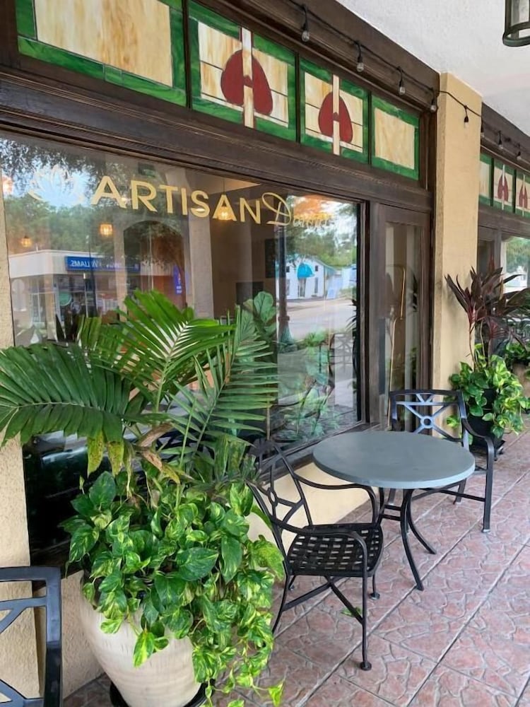 Artisan Downtown 71/80