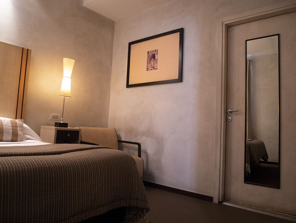 Intown Luxury House 17/55