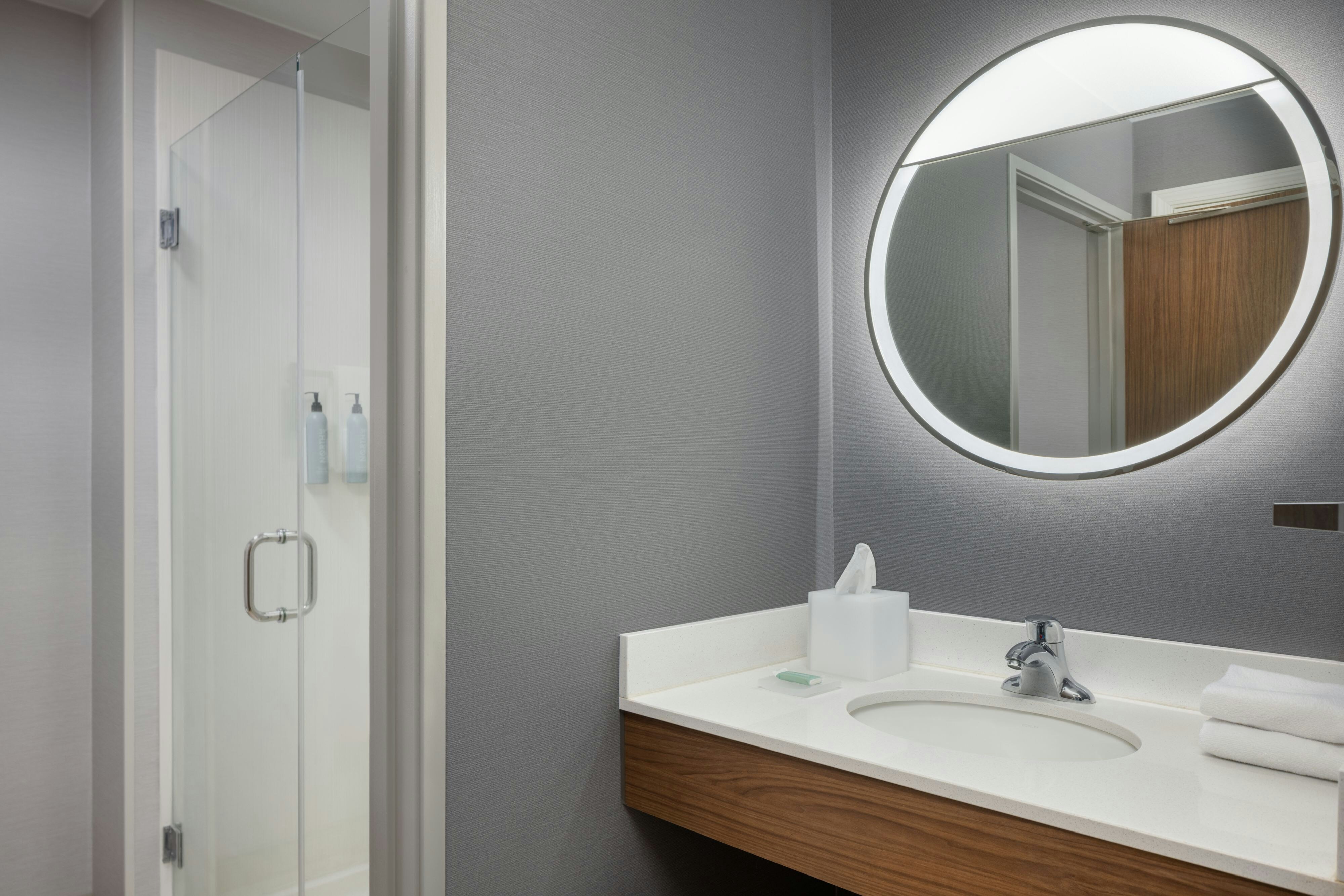 Courtyard By Marriott Traverse City 43/47