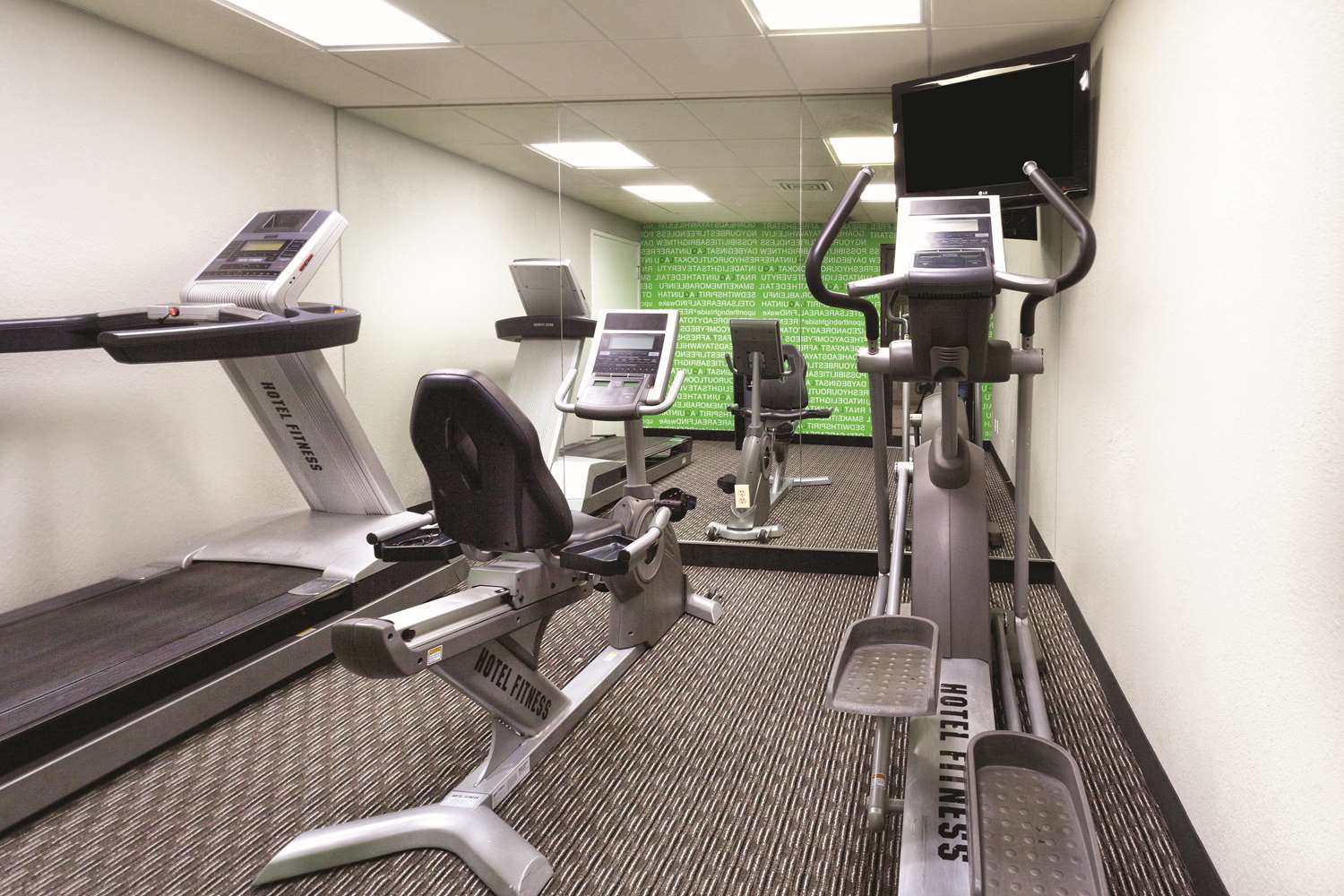 La Quinta Inn & Suites by Wyndham Miami Airport East 29/52