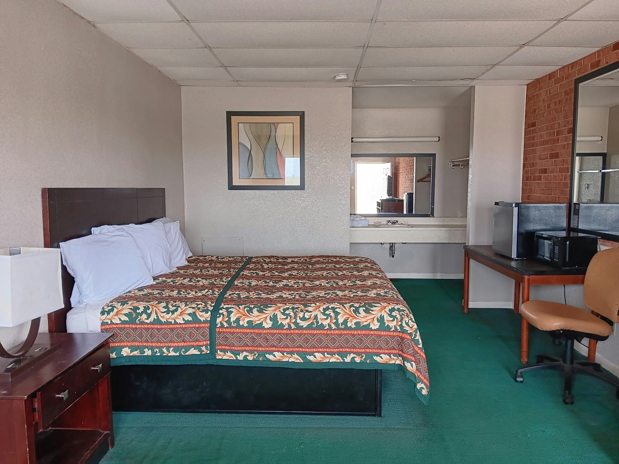 Sheldon's Motel by OYO Keysville Near Hwy 360 11/23