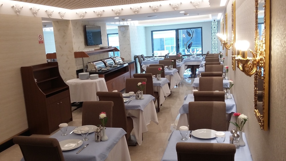 MB DELUXE HOTEL 53/59