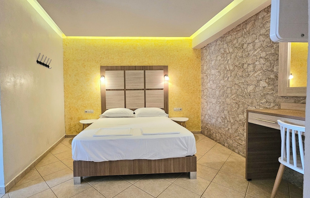 Minos Boutique Hotel 15/50