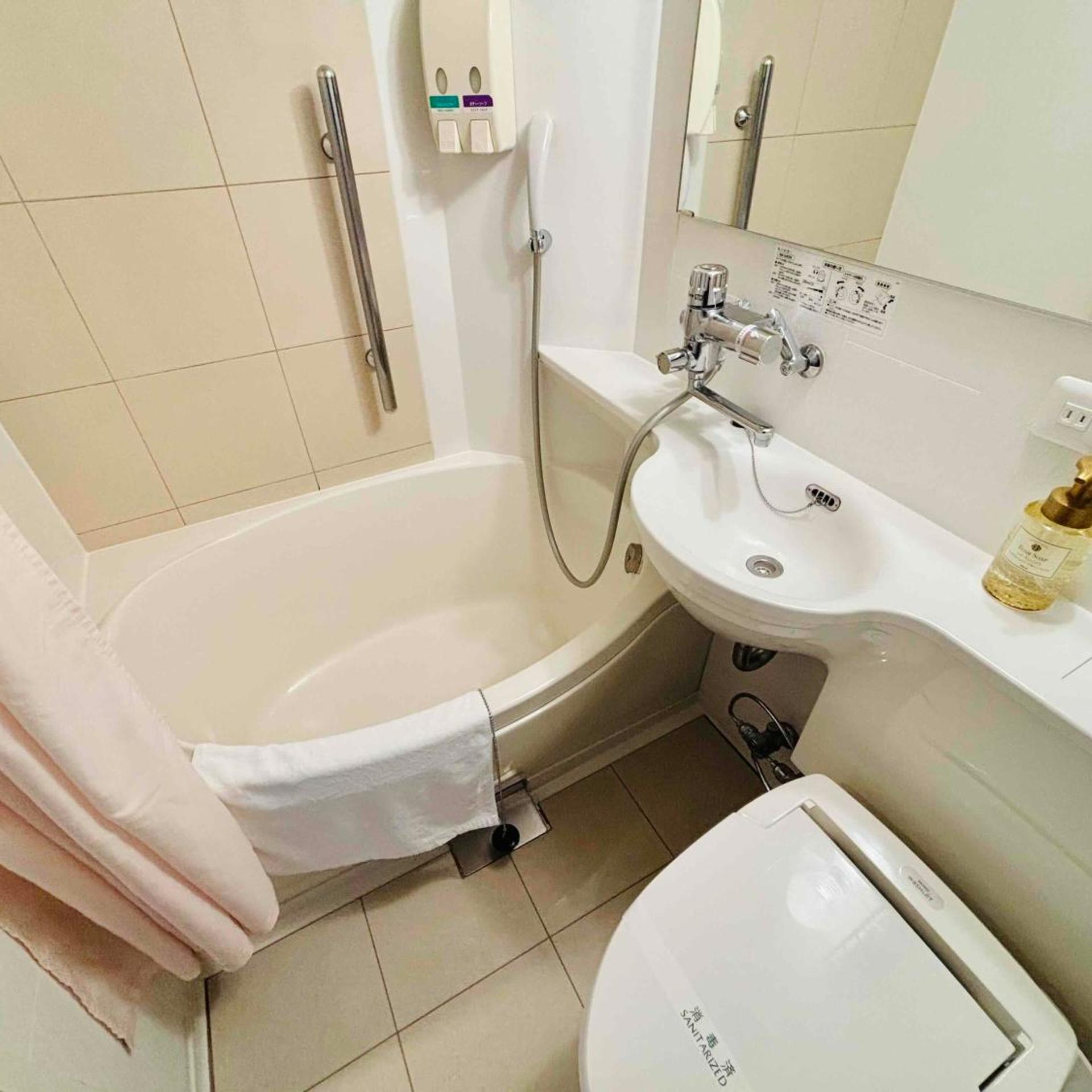 Business Inn Sennichimae Hotel 64/66