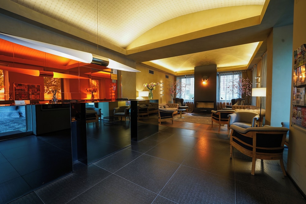 987 Prague Hotel 6/56