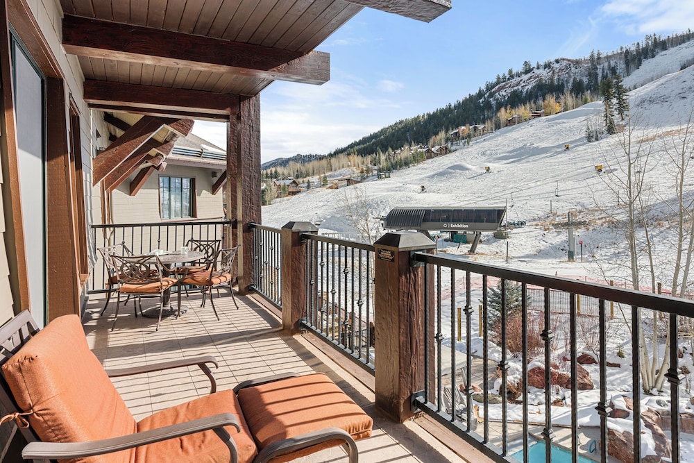 Ritz-Carlton Club, Aspen Highlands by Frias 21/50