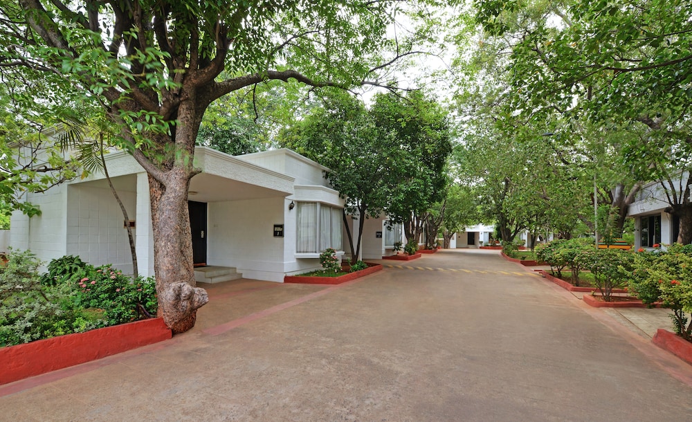SRM HOTEL 35/41