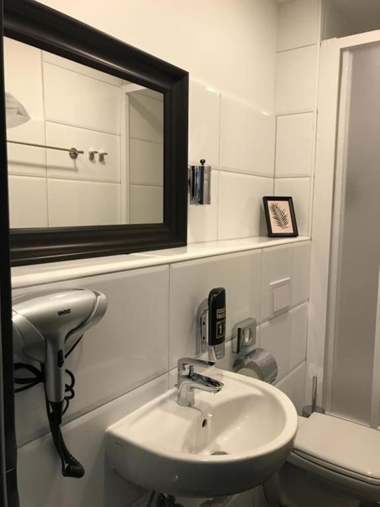 Hamburg Room 47/50