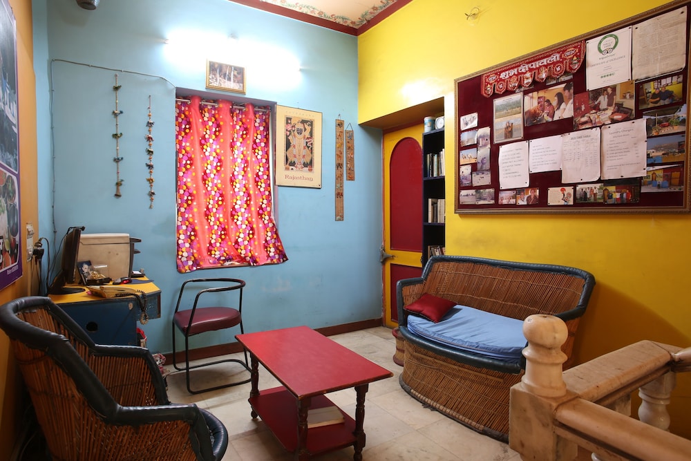 Govind Hotel 37/58