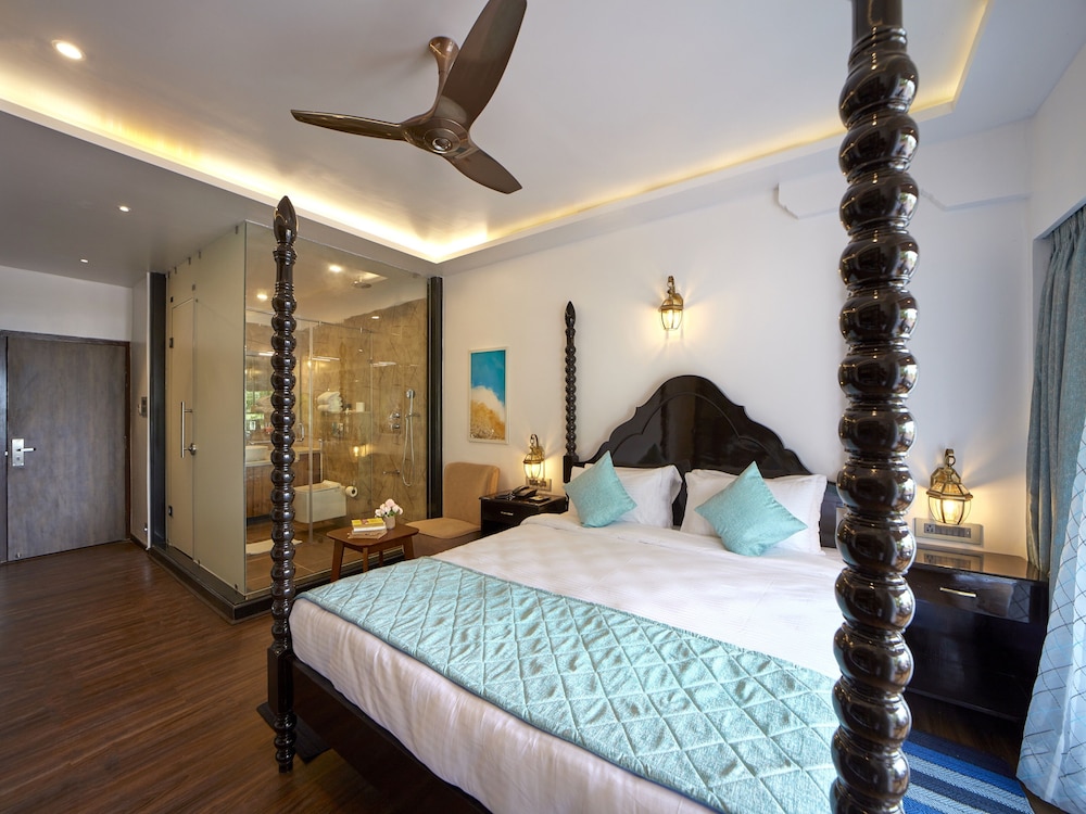 Royal, King Bed, Ocean Front