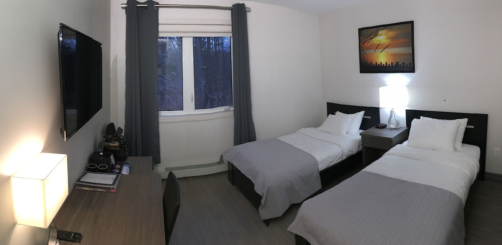 Amber Hotel 14/49