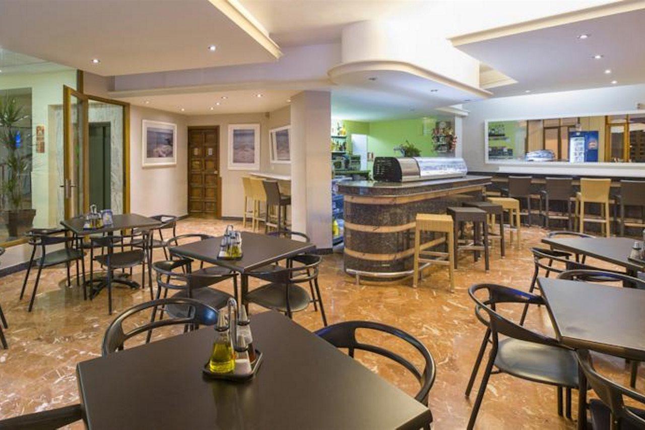 Hostal Alicante San Antonio 77/81