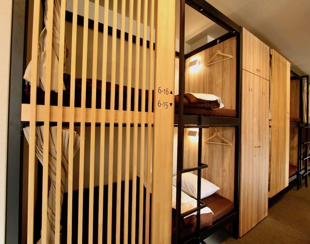 Namba Guesthouse HIVE - Hostel 36/65