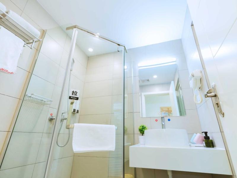 GreenTree Inn Shanghai Jiading North Metro Station Shuping Road Shell Hotel 15/15