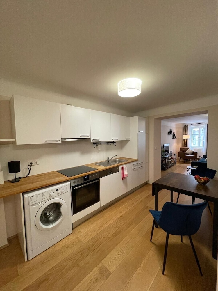 Kimi Apartments 32/50