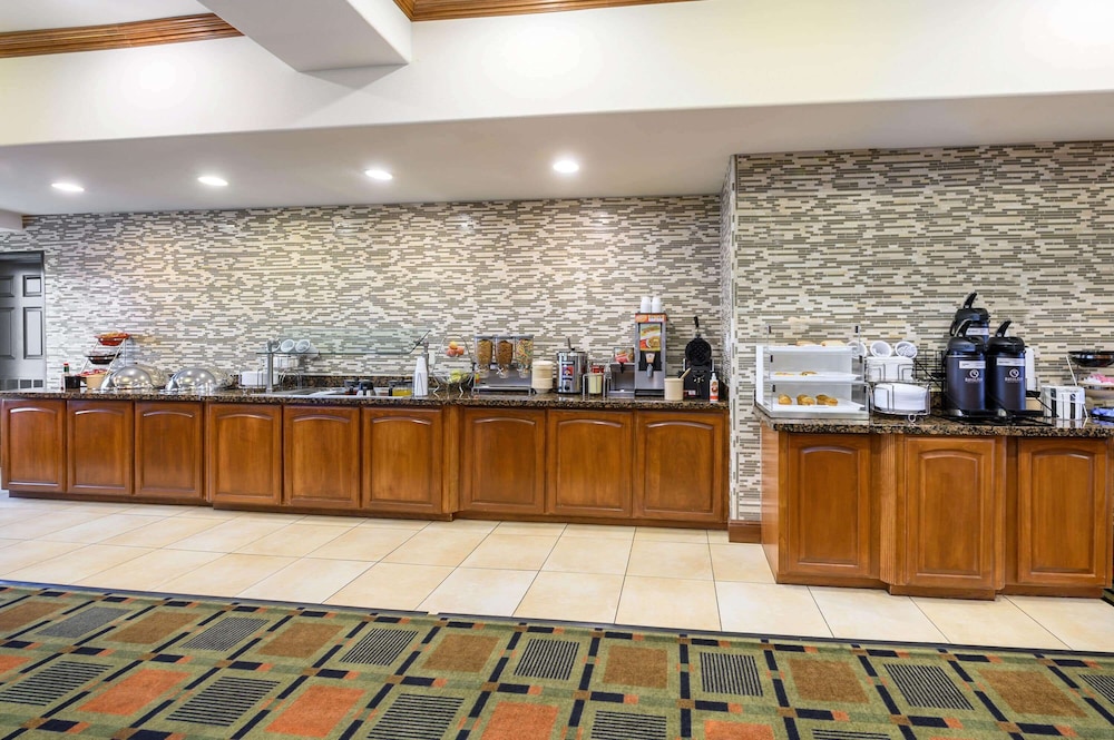 La Quinta Inn And Suites By Wyndham Longview North 10/46