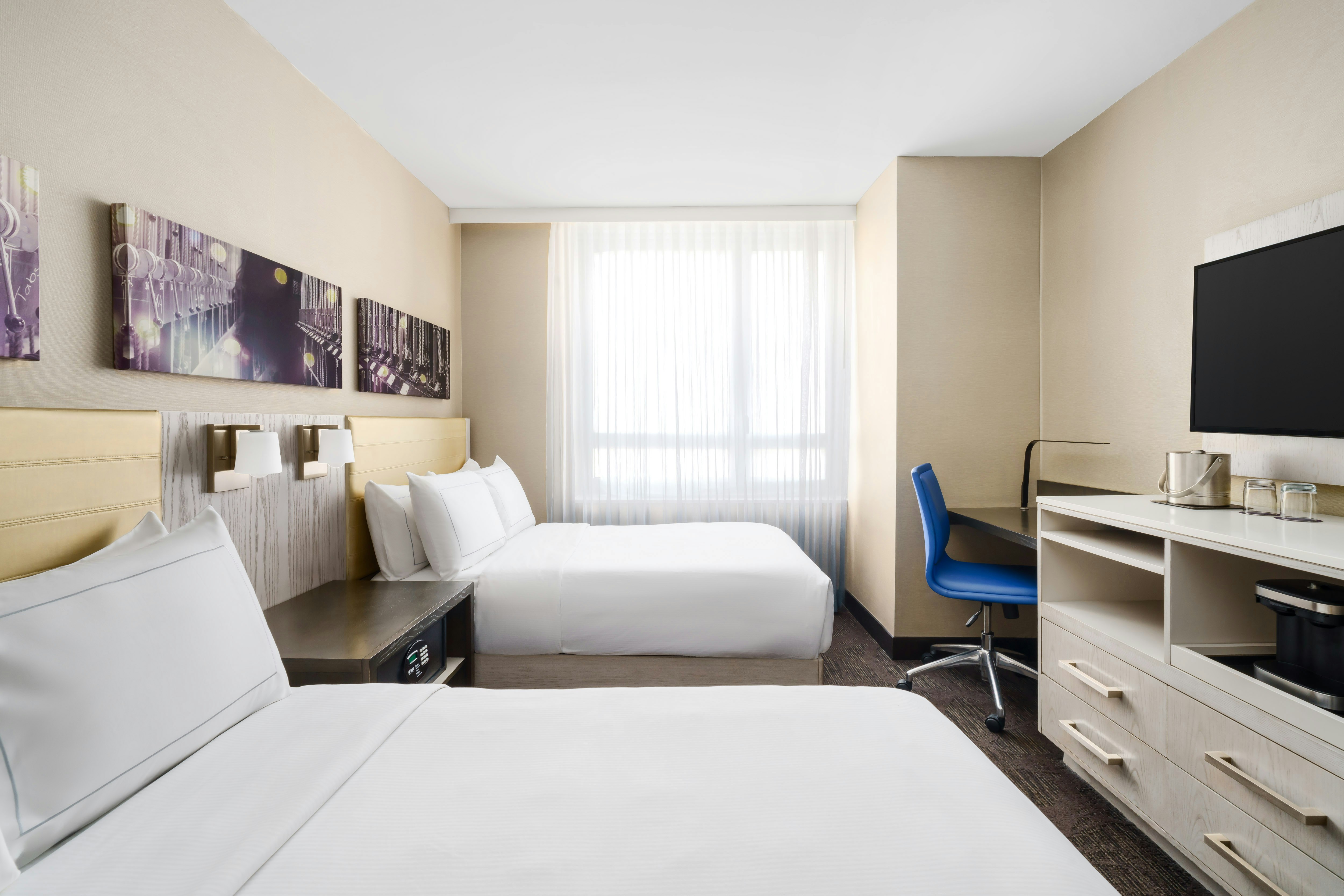 ROOM, 2 DOUBLE BEDS, CITY VIEW