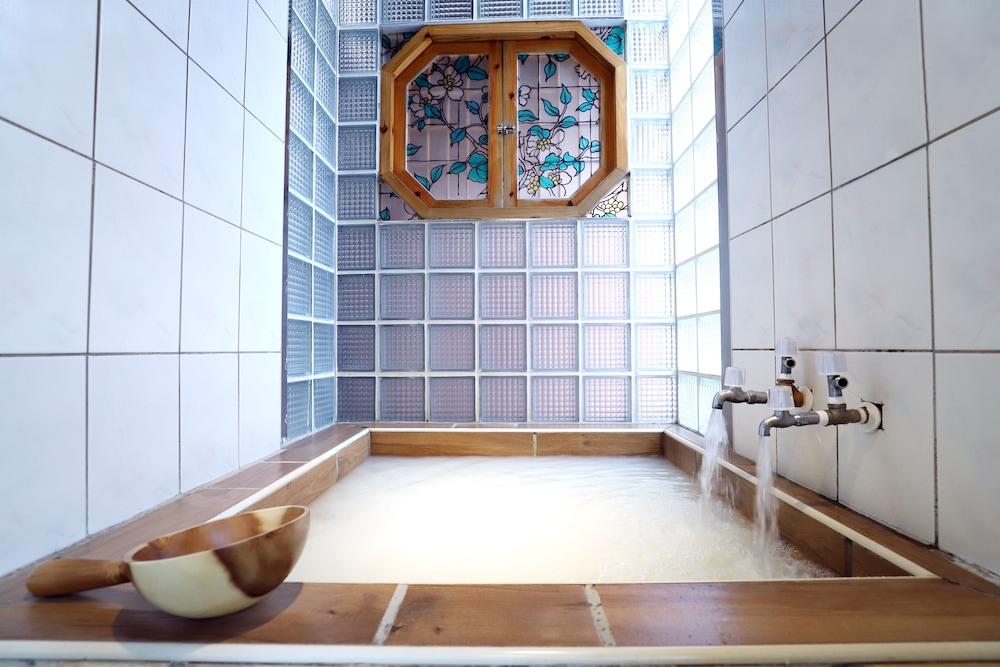 Gorgeous Hot Spring Resort 48/50