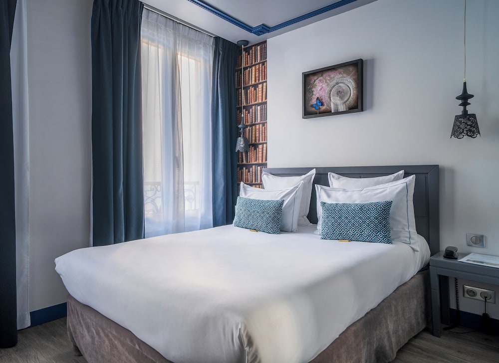 CLASSIC, DOUBLE OR TWIN BED