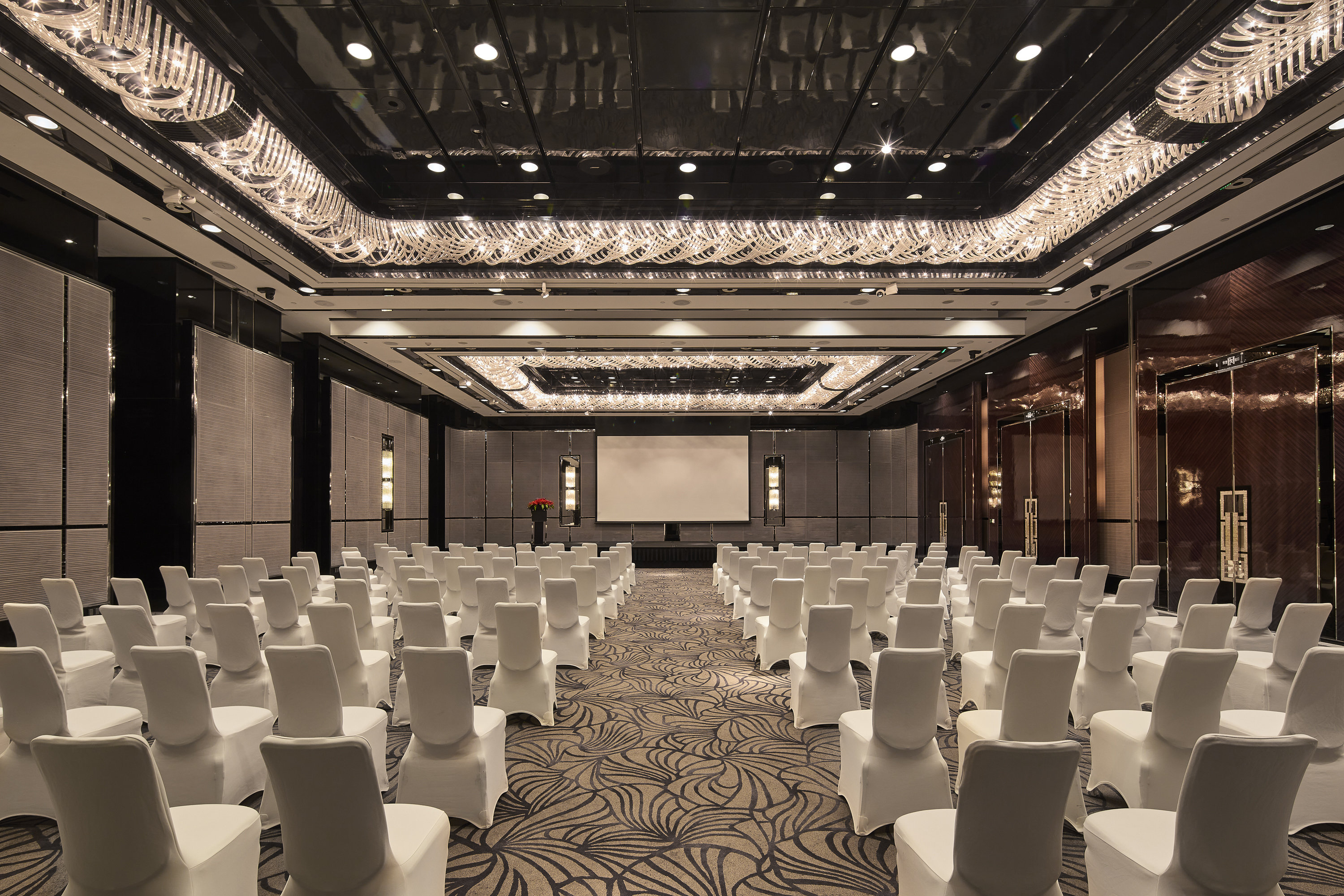 Regent Pudong Shanghai 69/84