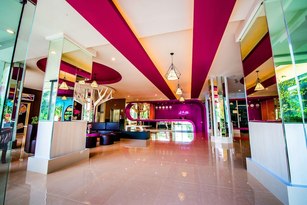 Sunday JA Plus Hotel 16/65