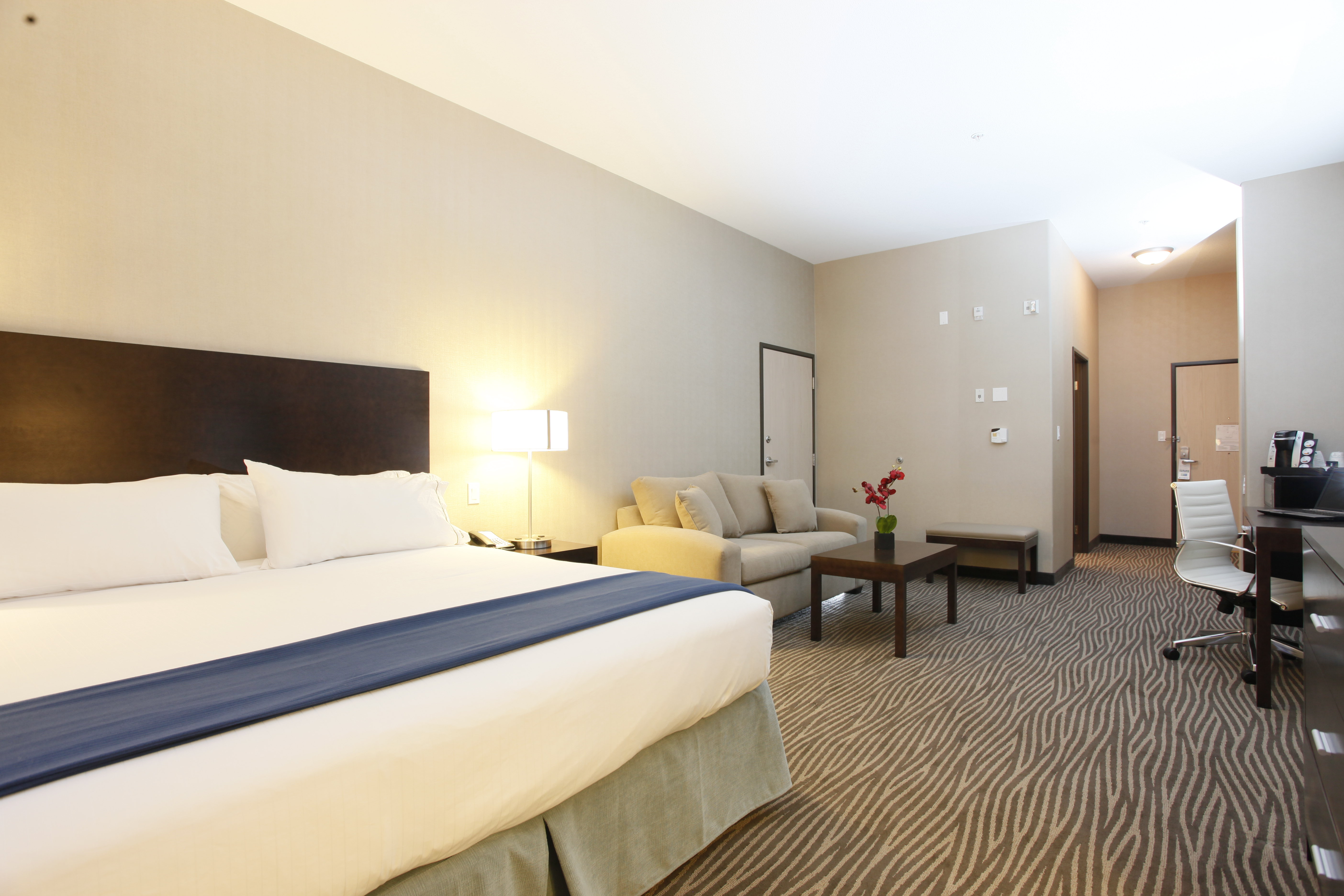 Suite, Double Bed