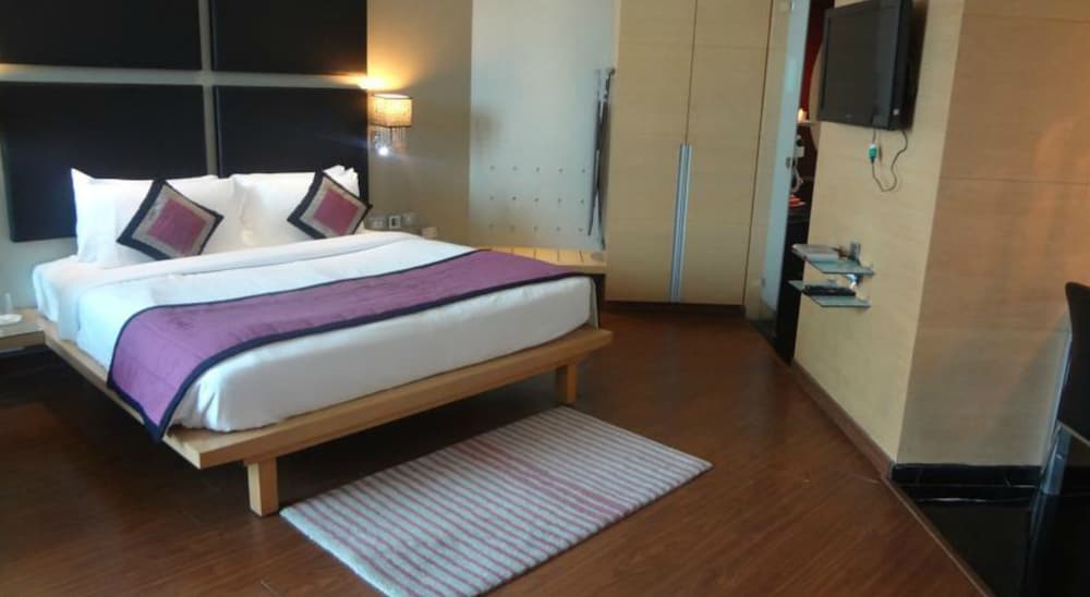 Ramada by Wyndham Navi Mumbai 14/51
