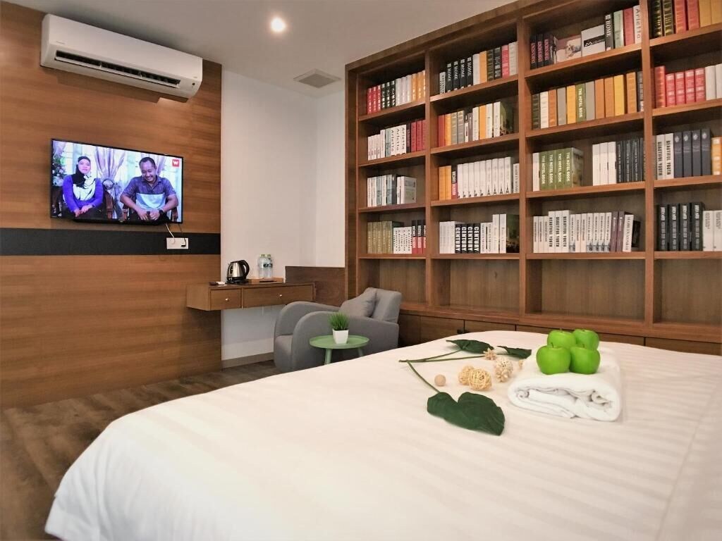 Executive, Studio, Suite, King Bed, Apple Hotel Times Square 3/6