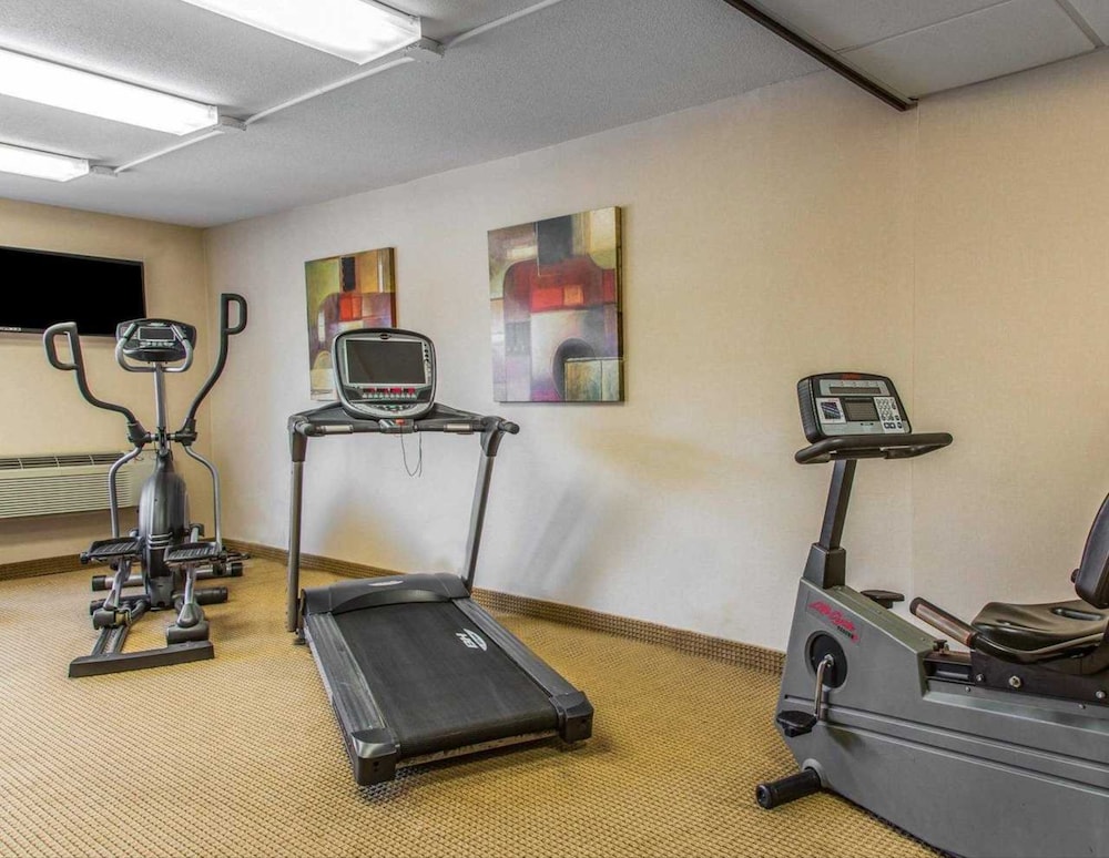 Rodeway Inn & Suites East Windsor CT 19/44
