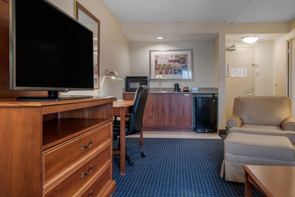 Quality Hotel Conference Center Cincinnati Blue Ash 22/45