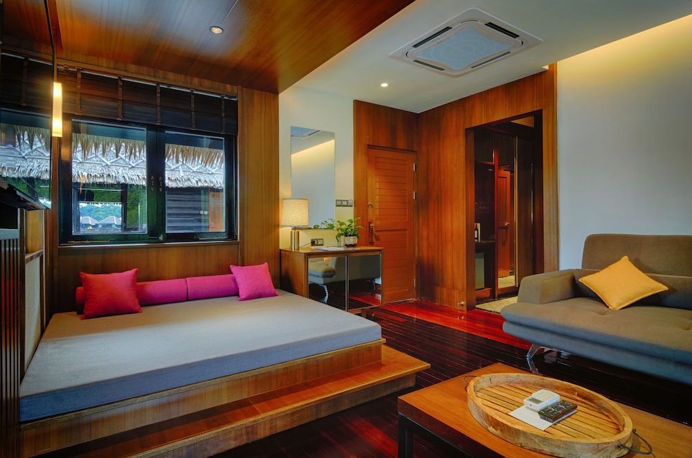 Gayana Marine Resort 37/71