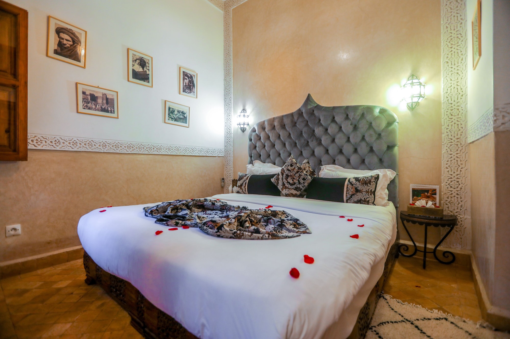 غرفة قياسية بسرير مزدوج بإطلالة على الفناء، Riad Melhoun Spa 5/10