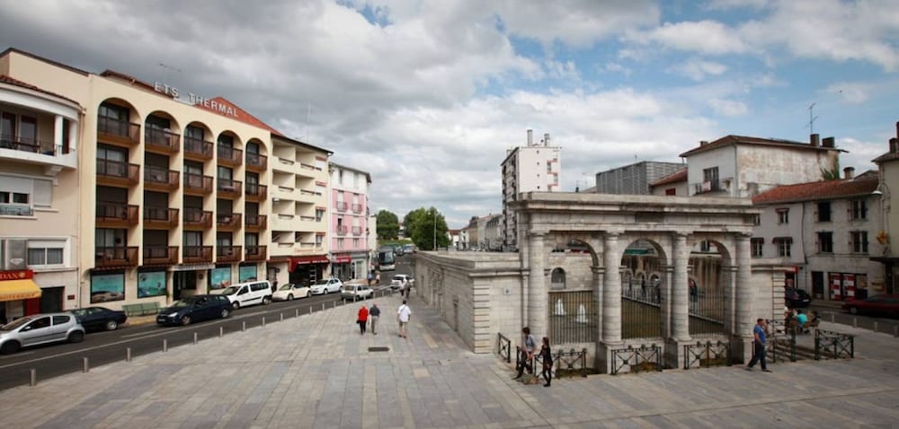 Hotel Bains Sarrailh 54/63