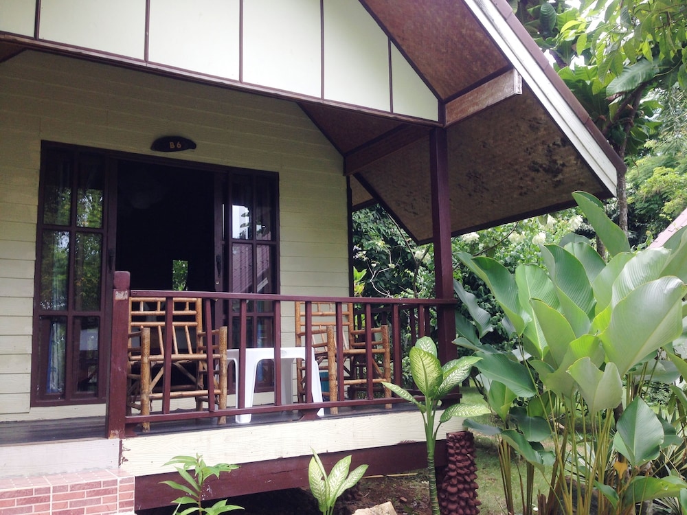 Bailan Beach Resort 9/78