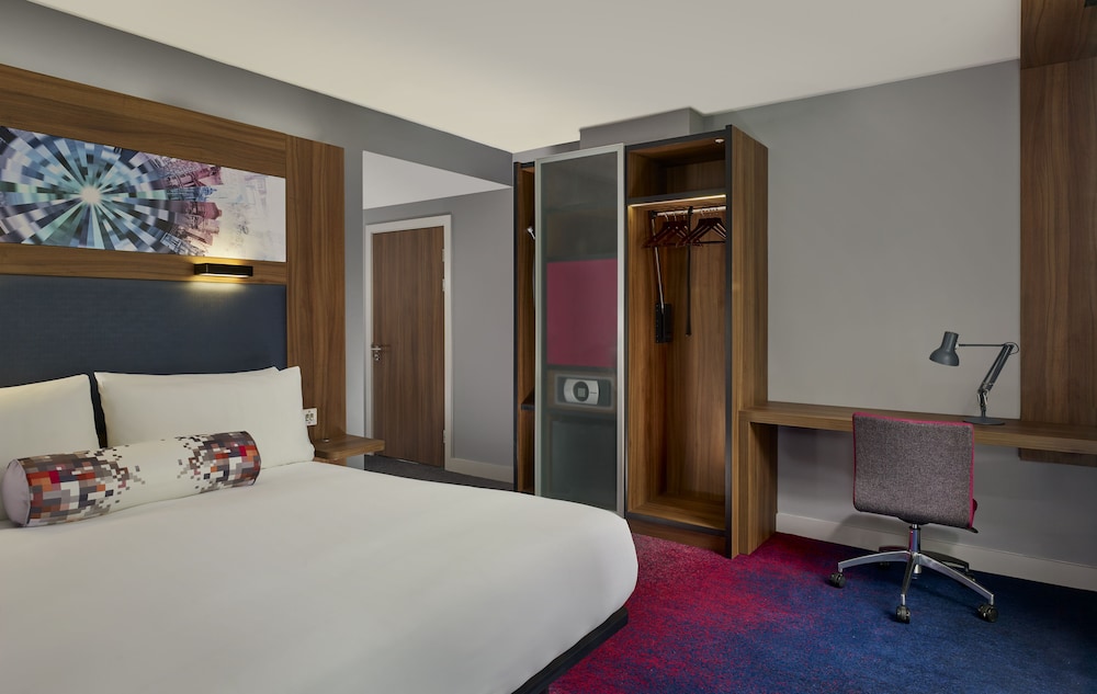 ALOFT, KING BED