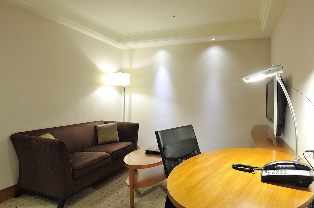 Holiday Inn East Taipei 46/74