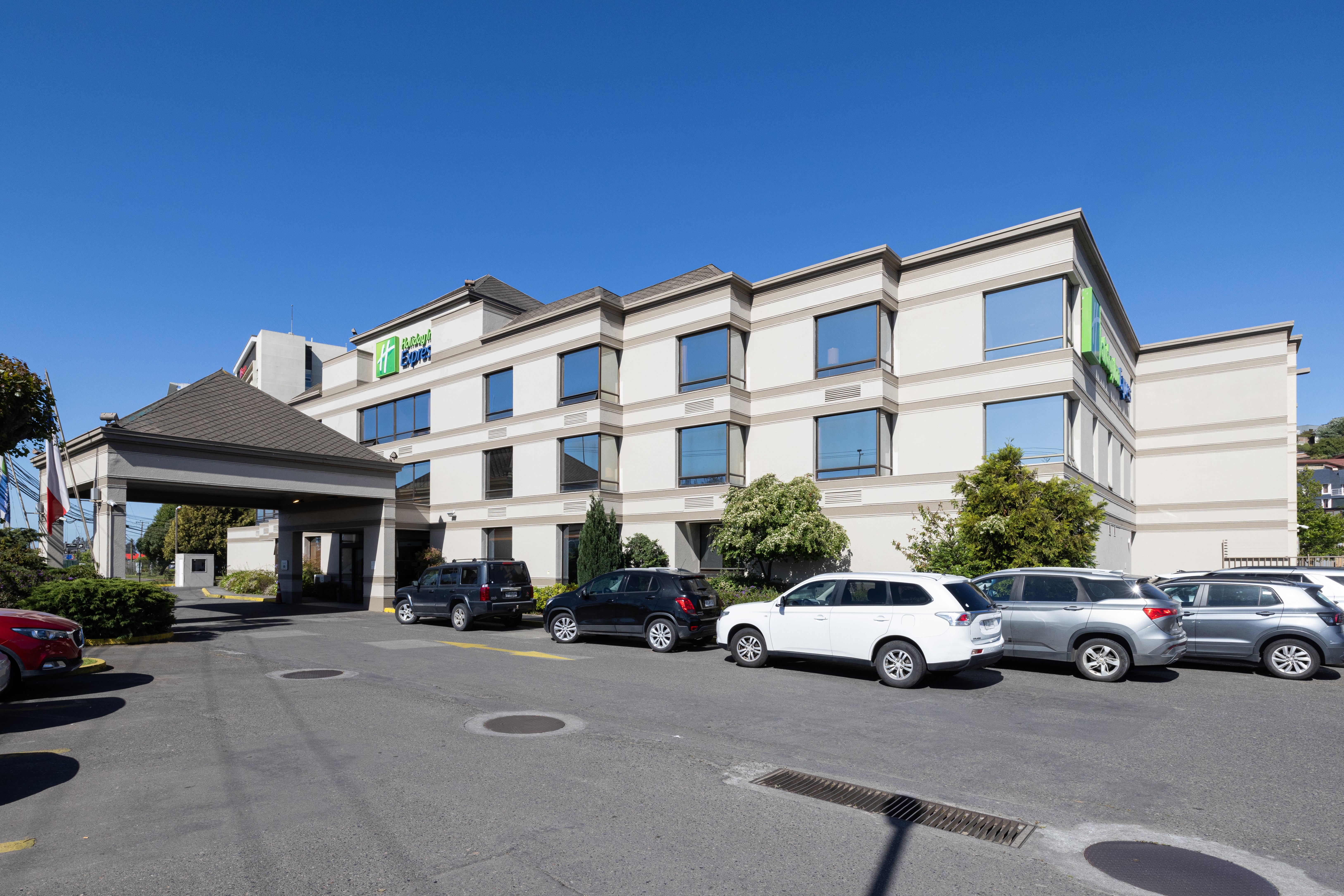 HOLIDAY INN EXPRESS CONCEPCION 65/74