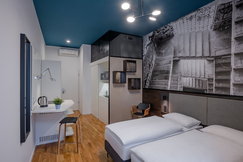 SUPERIOR, TWIN BEDS